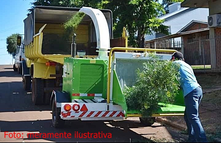 Jorginho viabiliza triturador que dará destinação correta para podas de árvores em Santo Antônio