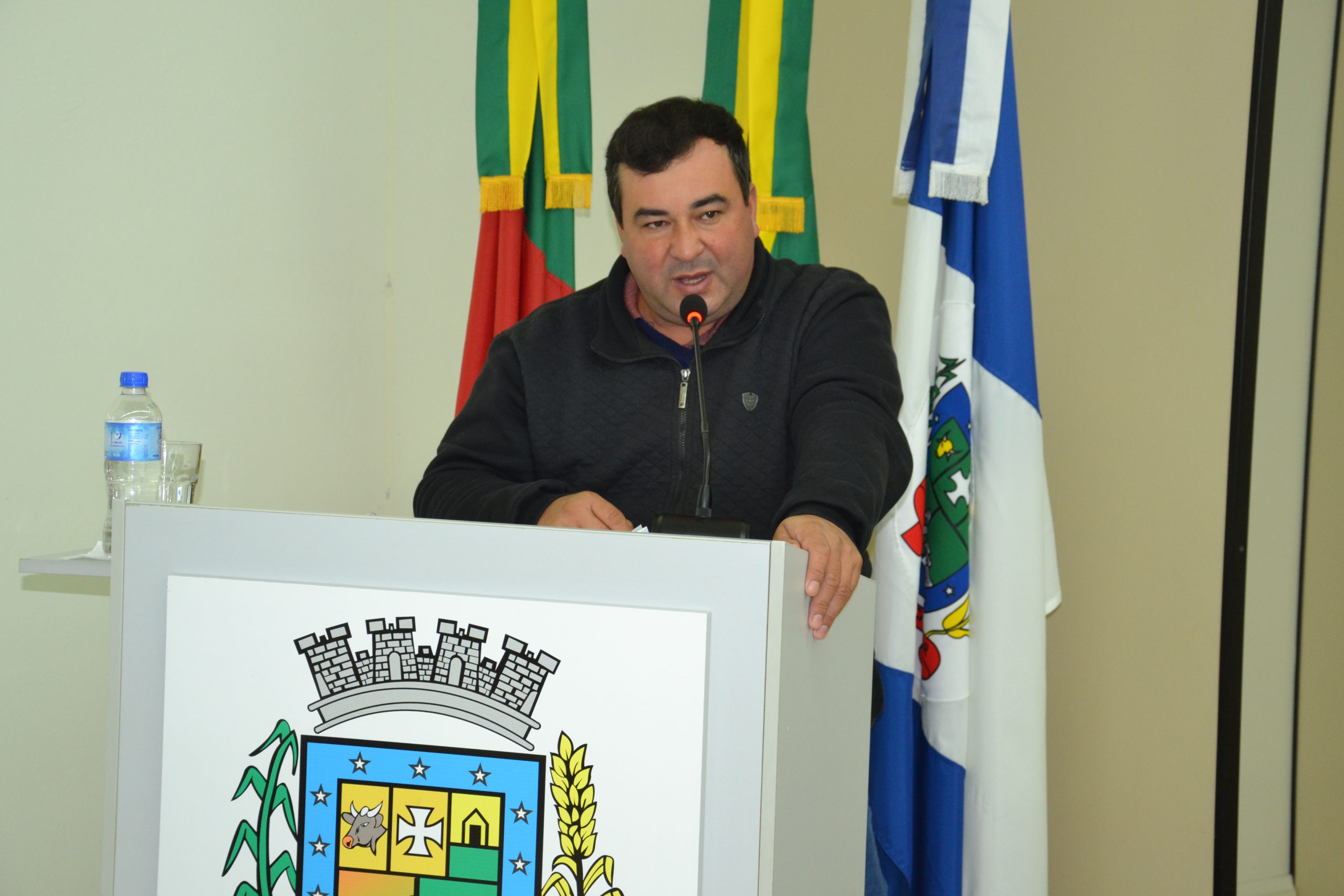 Falta de atendimento ao público geram questionamentos a unidade da CEEE em Santo Antônio