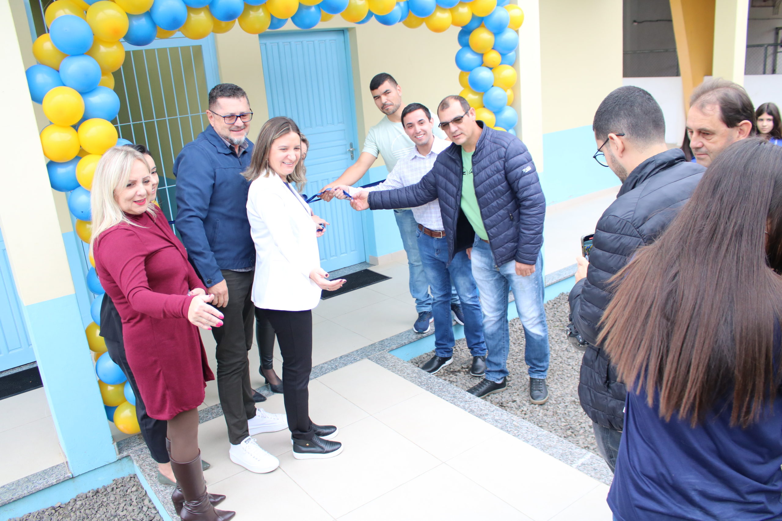 André participa da cerimônia de entrega das novas instalações da Escola Laureano
