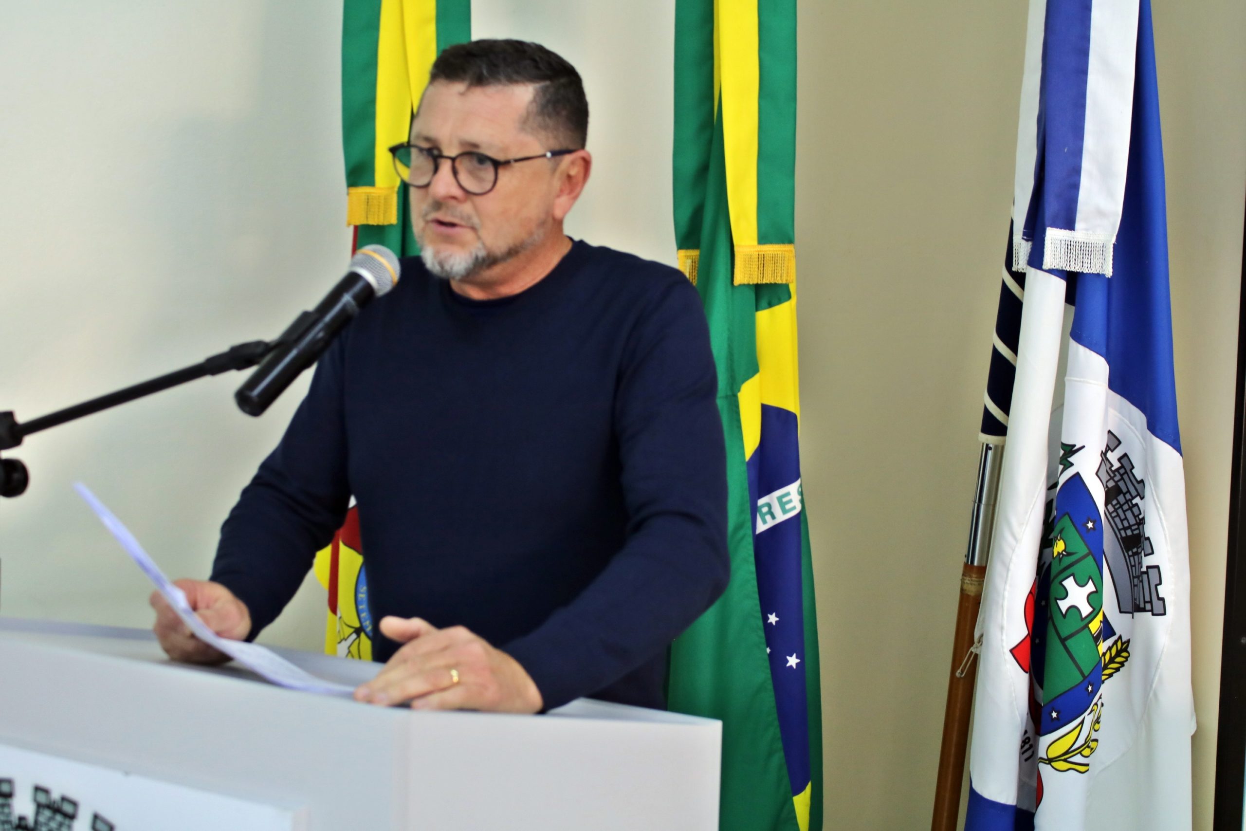 André Selistre agradece, ao Poder Executivo, a colocação de contentores no Residencial Santo Antônio
