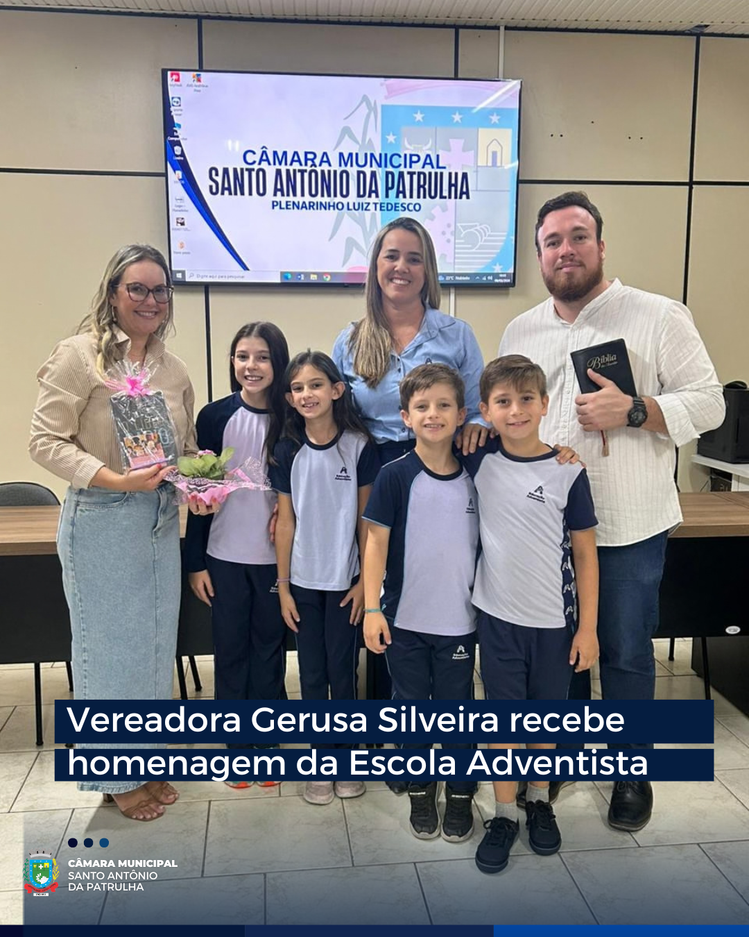 Vereadora Gerusa Silveira recebe homenagem da Escola Adventista